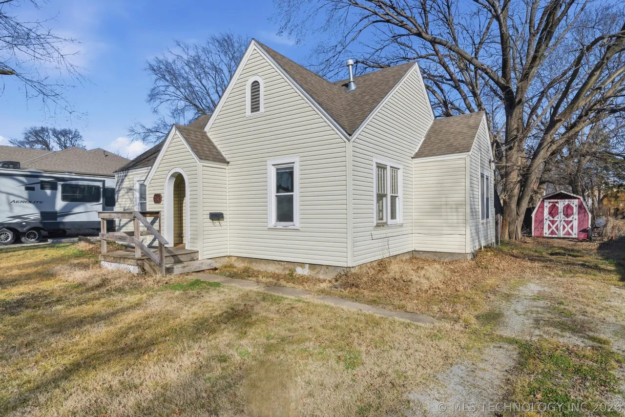 Photo 2 — 1910 S Johnstone Avenue, Bartlesville, OK 74003