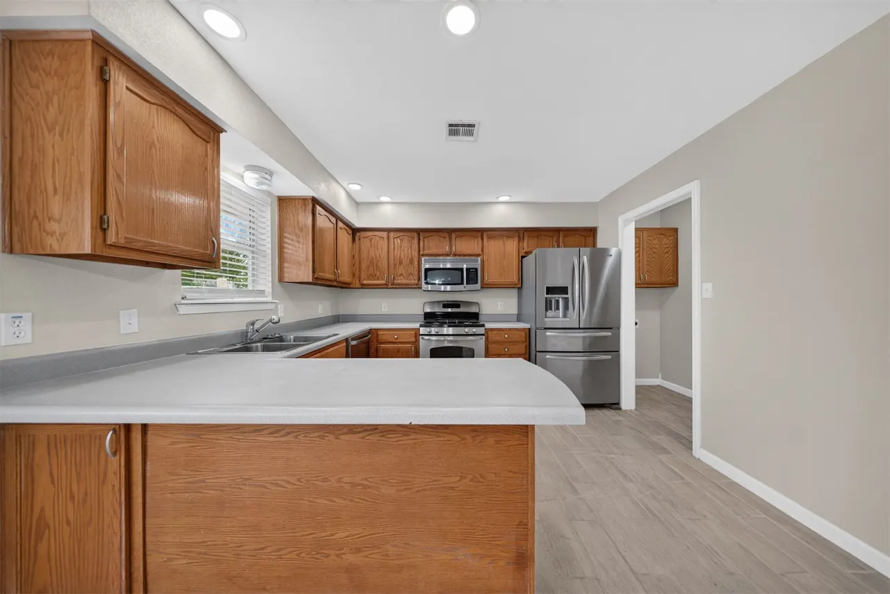 Photo 5 — 8232 N 127th Avenue E, Owasso, OK 74055