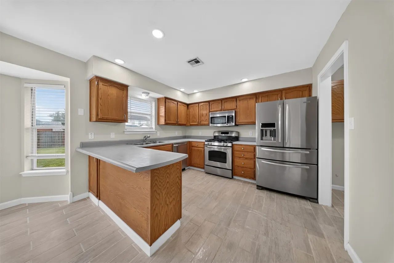 Photo 6 — 8232 N 127th Avenue E, Owasso, OK 74055