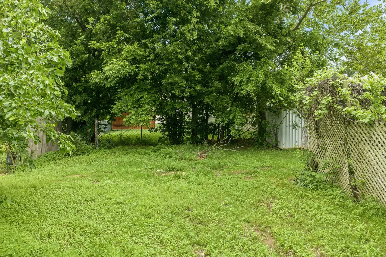 Photo 23 — 710 White Rock, Marietta, OK 73448