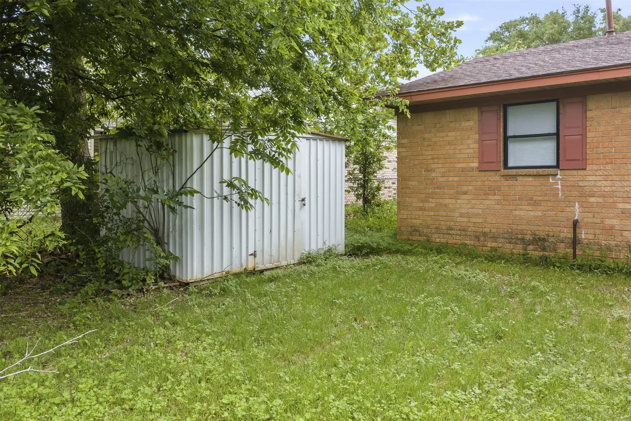 Photo 25 — 710 White Rock, Marietta, OK 73448