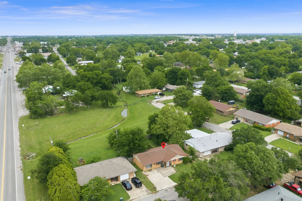 Photo 27 — 710 White Rock, Marietta, OK 73448