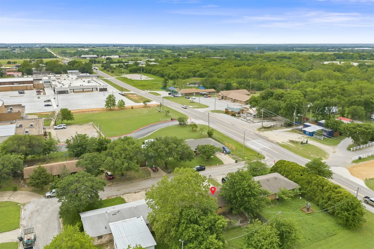 Photo 29 — 710 White Rock, Marietta, OK 73448