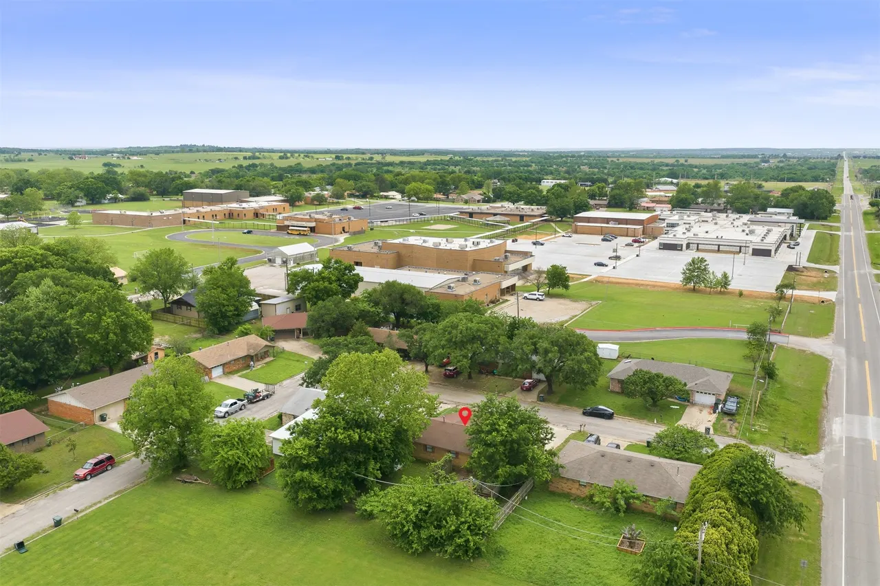 Photo 30 — 710 White Rock, Marietta, OK 73448