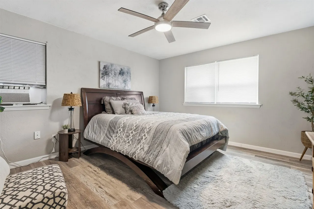Photo 15 — 710 White Rock, Marietta, OK 73448