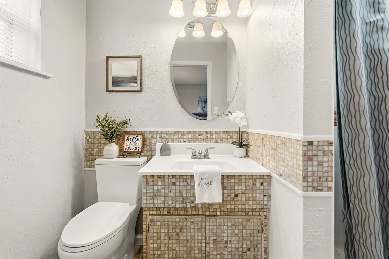 Photo 18 — 710 White Rock, Marietta, OK 73448