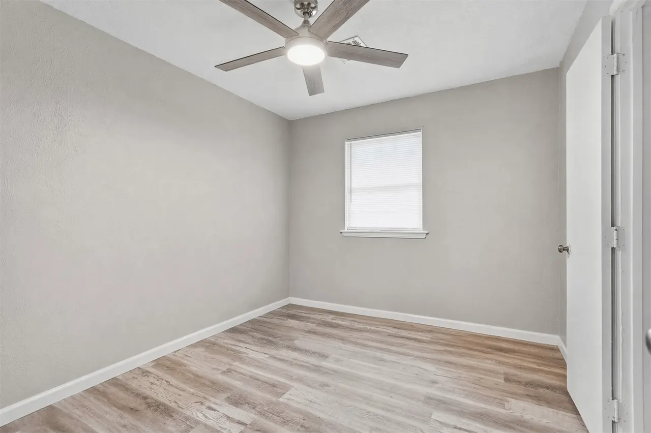 Photo 19 — 710 White Rock, Marietta, OK 73448