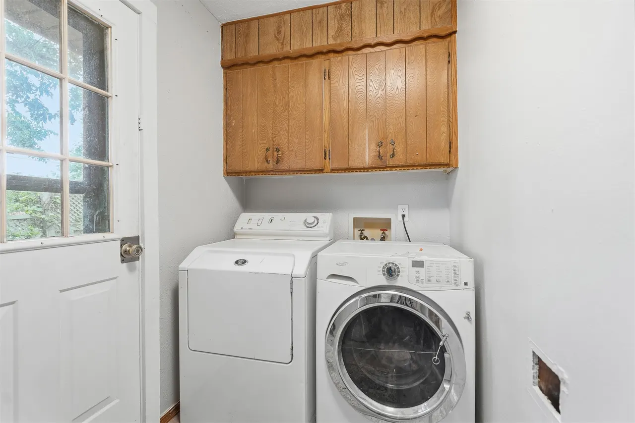 Photo 22 — 710 White Rock, Marietta, OK 73448