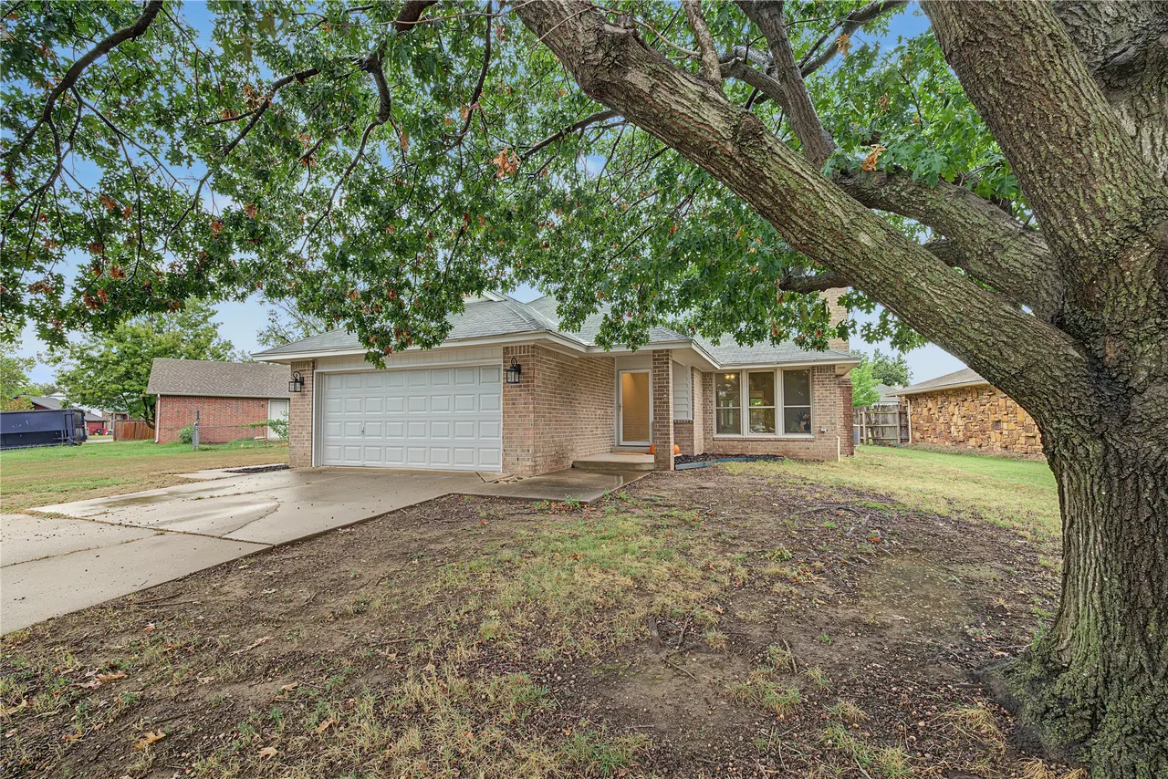 Front exterior — 10702 E 101st Street N, Owasso, OK 74055