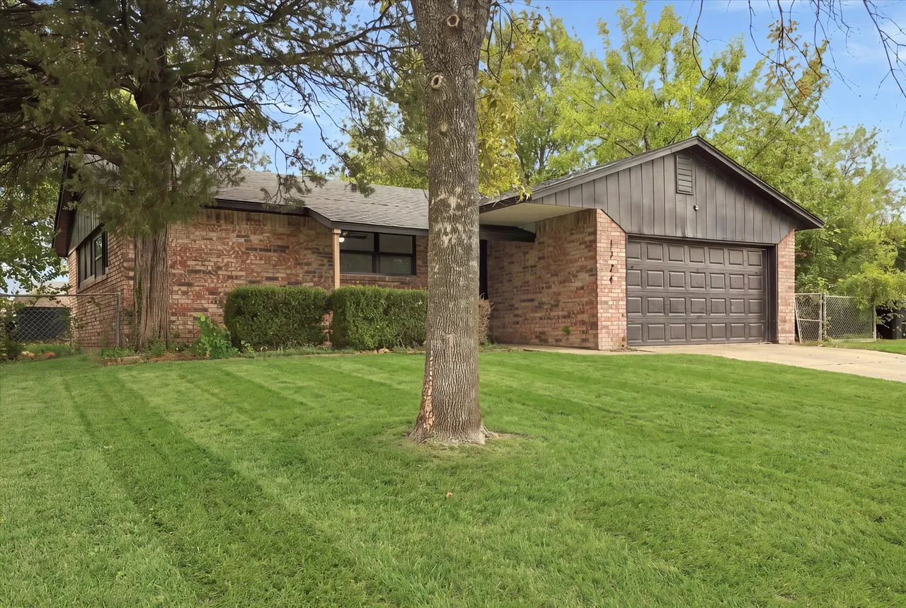 Photo 19 — 1724 S 6th Street, Broken Arrow, OK 74012