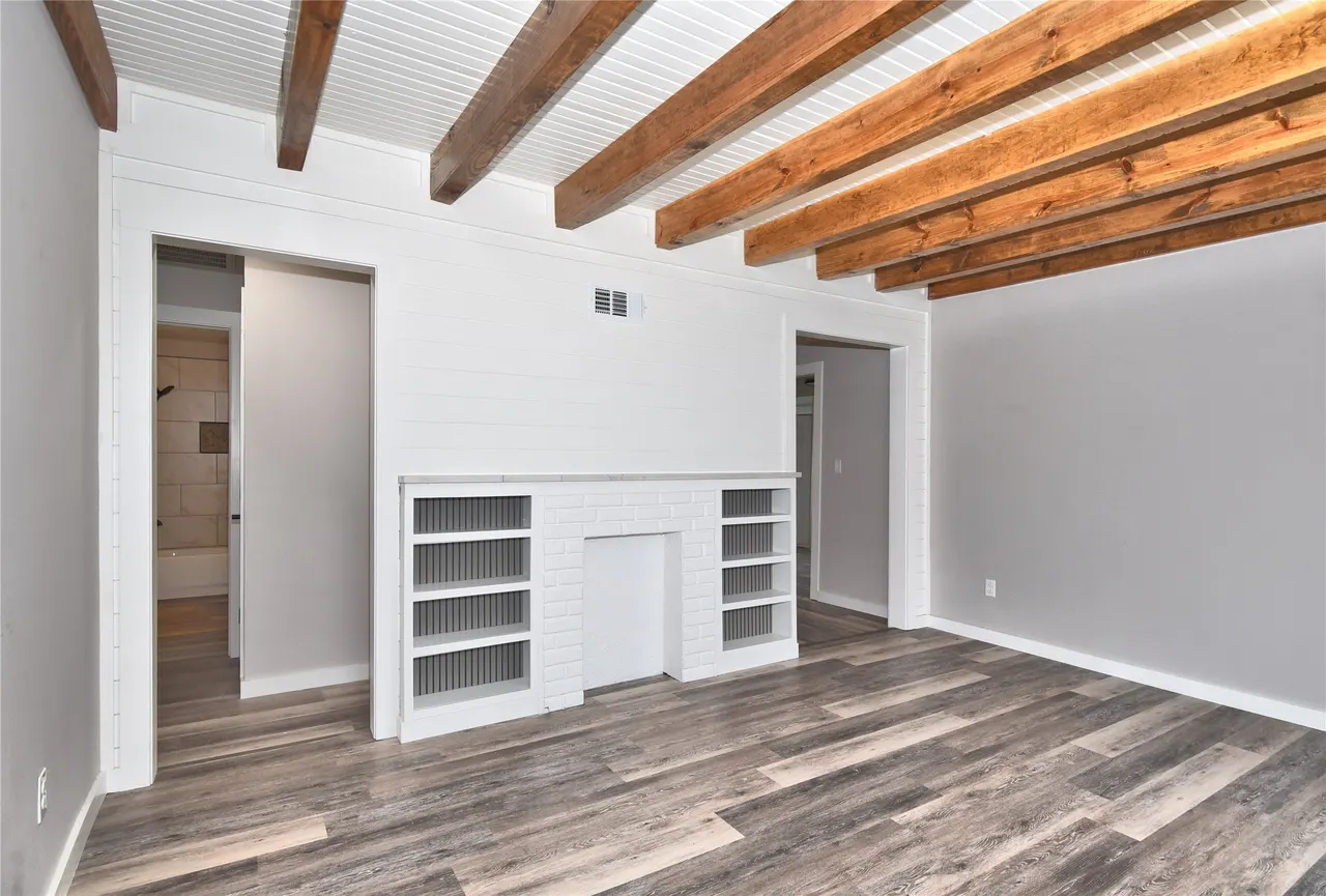 Photo 4 — 3527 E 4th Street, Tulsa, OK 74112
