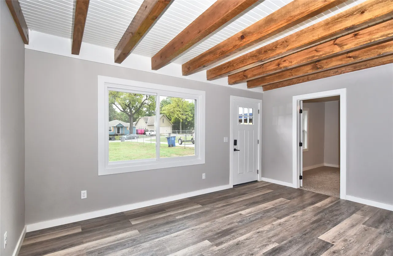 Photo 6 — 3527 E 4th Street, Tulsa, OK 74112