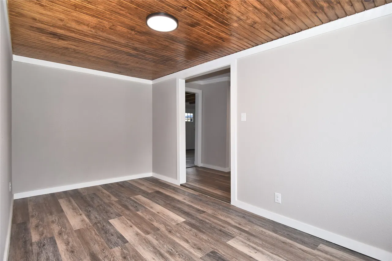 Photo 12 — 3527 E 4th Street, Tulsa, OK 74112