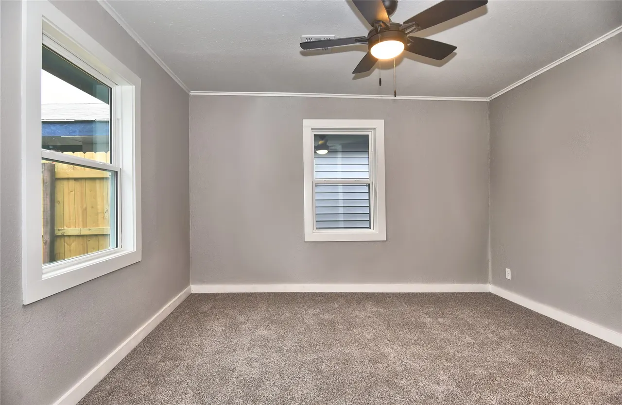 Photo 14 — 3527 E 4th Street, Tulsa, OK 74112