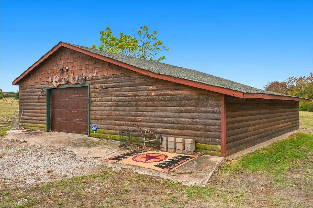 Photo 9 — 447098 E 1000 Road, Gore, OK 74435