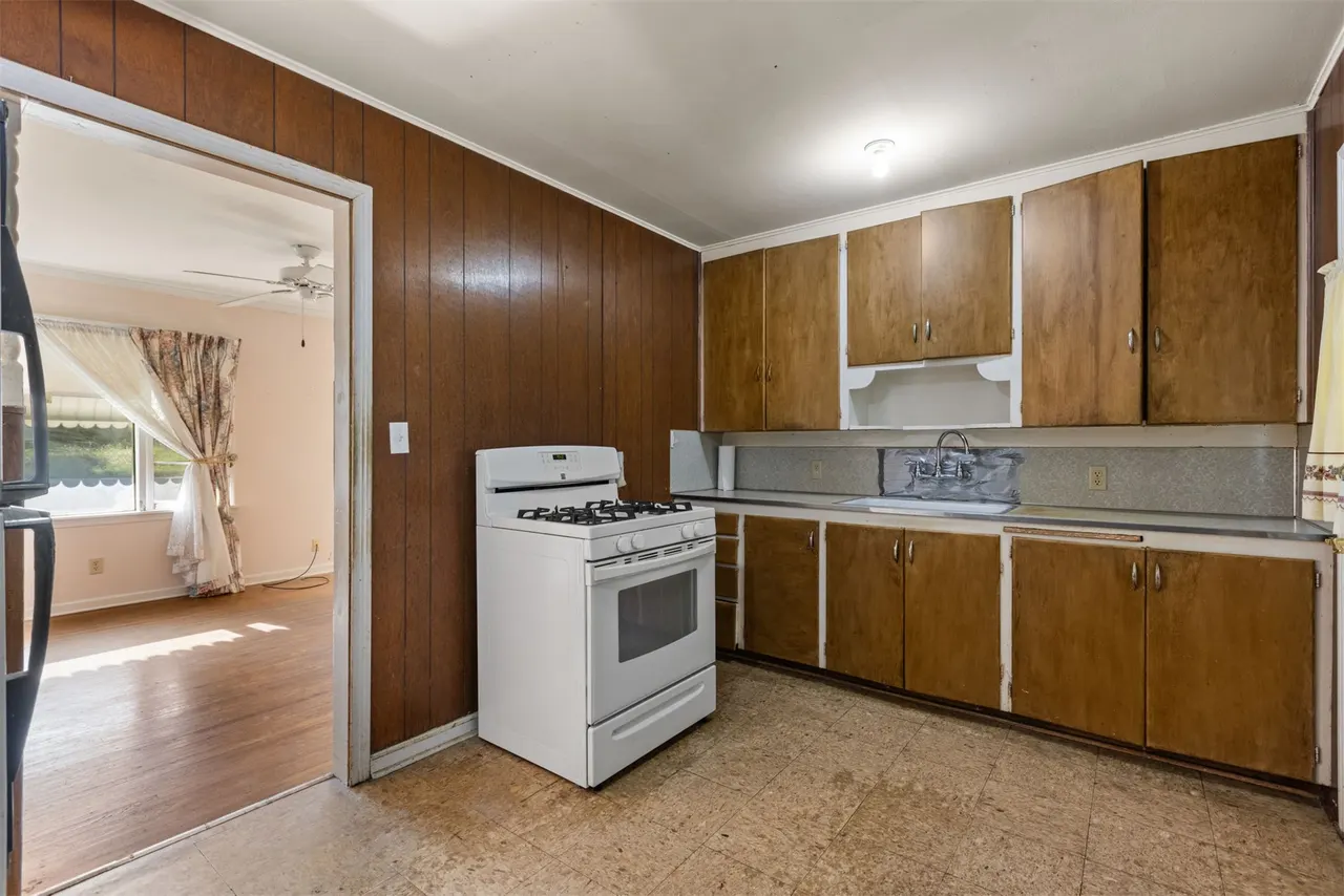 Photo 15 — 4534 S 32nd West Avenue, Tulsa, OK 74107