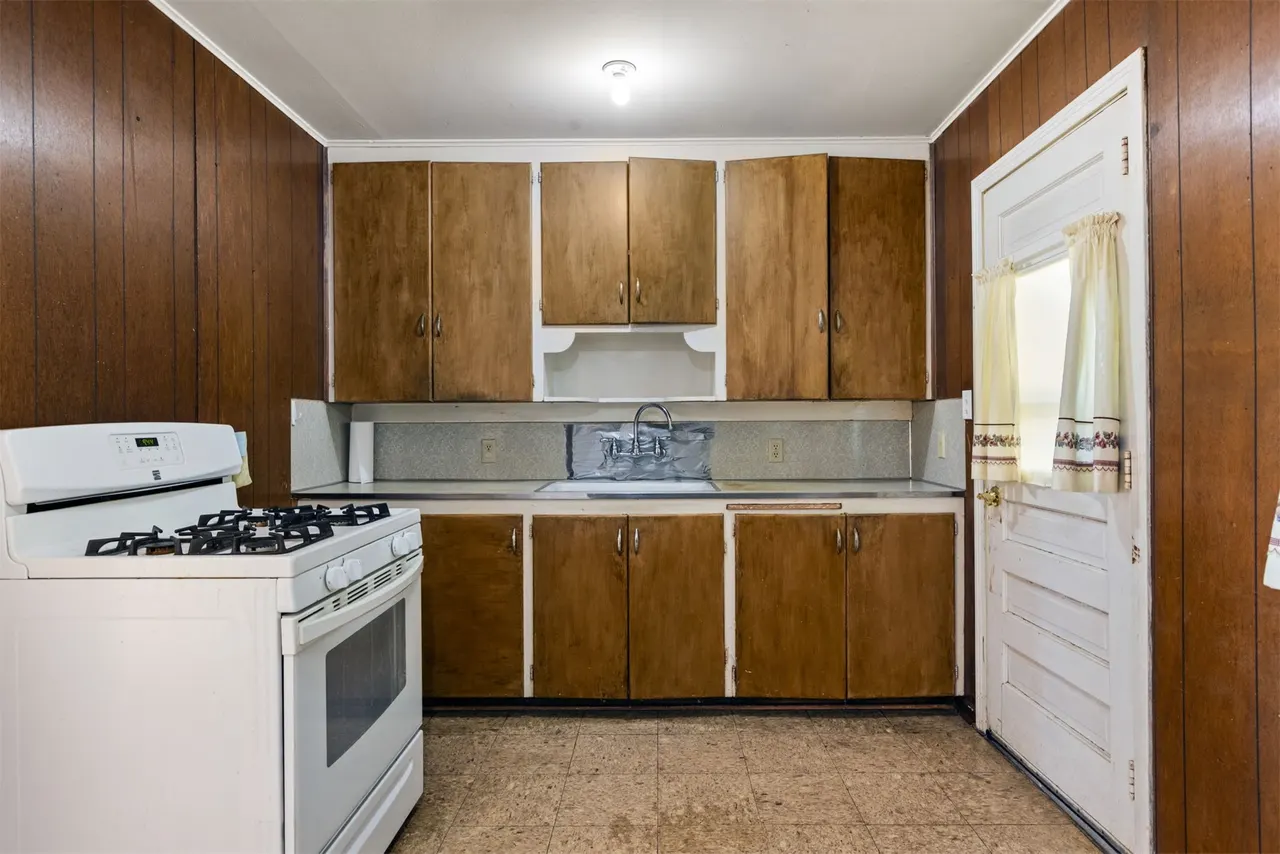 Photo 16 — 4534 S 32nd West Avenue, Tulsa, OK 74107