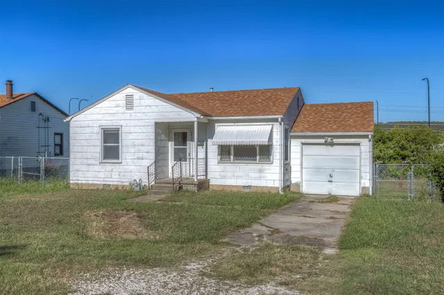 Photo 3 — 4534 S 32nd West Avenue, Tulsa, OK 74107