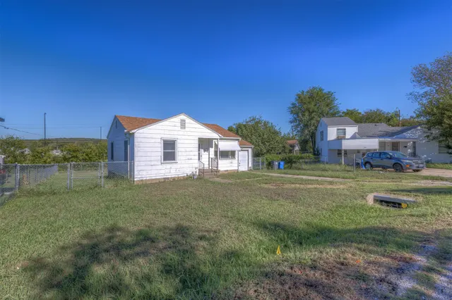 Photo 4 — 4534 S 32nd West Avenue, Tulsa, OK 74107