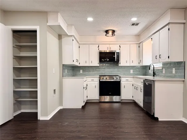 Photo 8 — 14505 S Nyssa Place, Glenpool, OK 74033