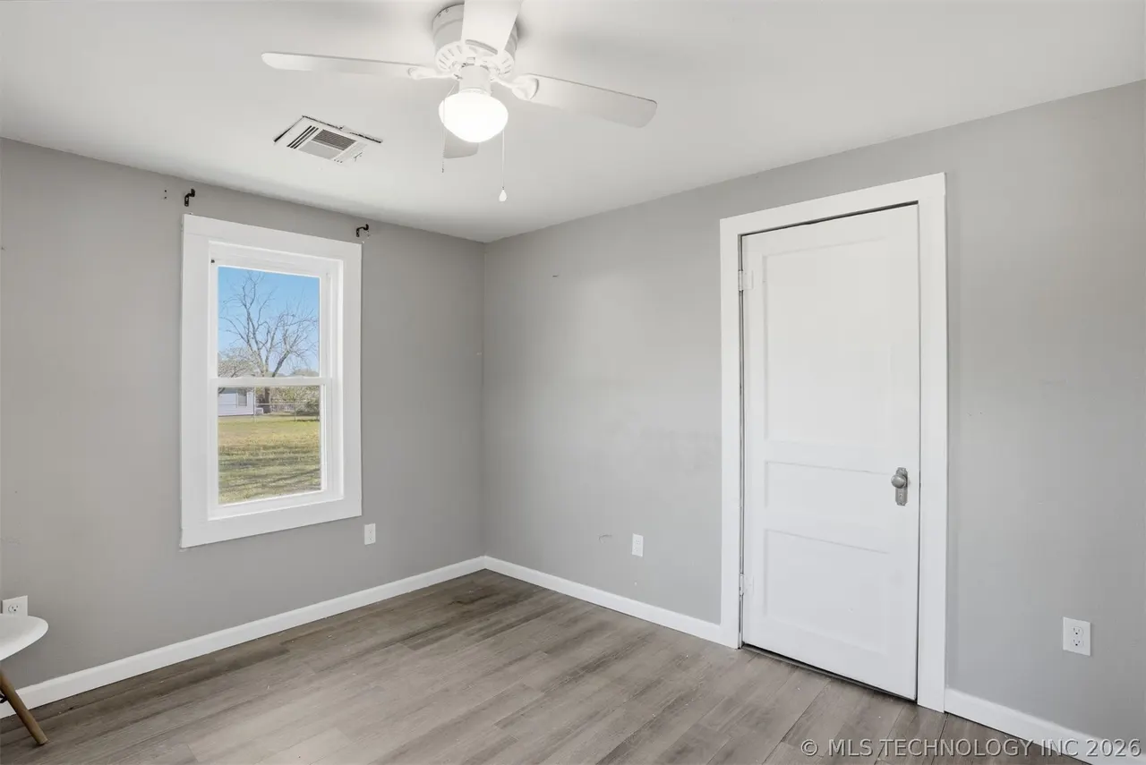 Photo 7 — 2131 N Edgewood Circle, Cushing, OK 74023