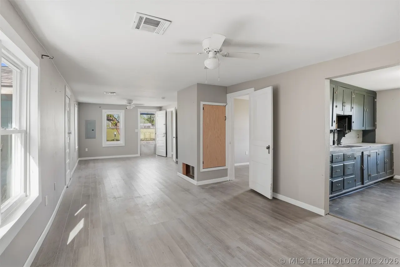 Photo 9 — 2131 N Edgewood Circle, Cushing, OK 74023
