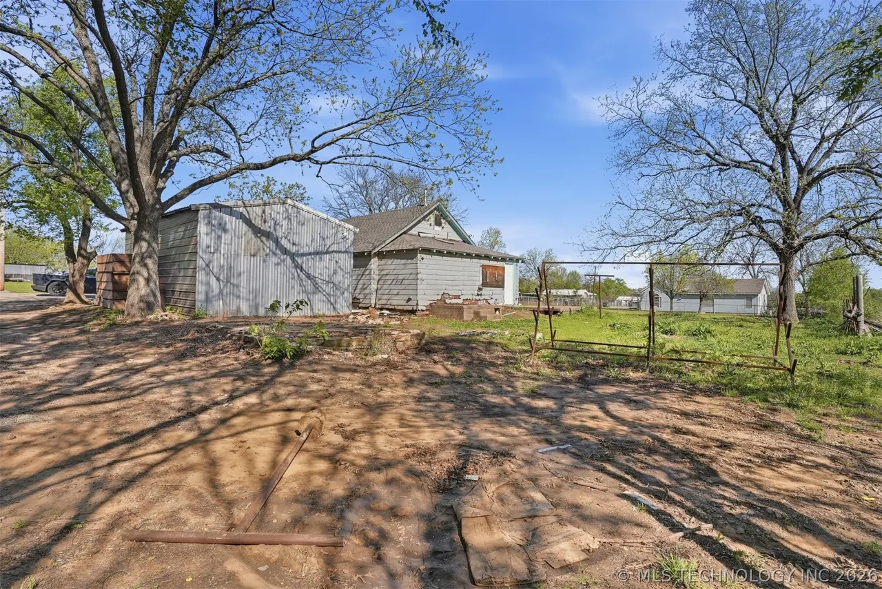 Photo 21 — 2131 N Edgewood Circle, Cushing, OK 74023