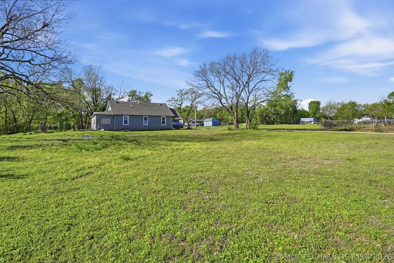 Photo 4 — 2131 N Edgewood Circle, Cushing, OK 74023