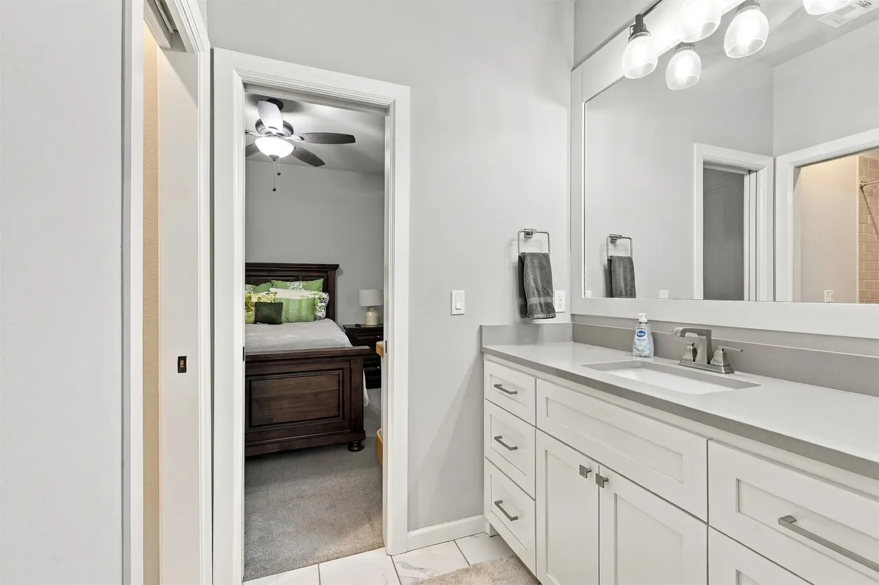 Photo 18 — 12907 S 6th Place, Jenks, OK 74037