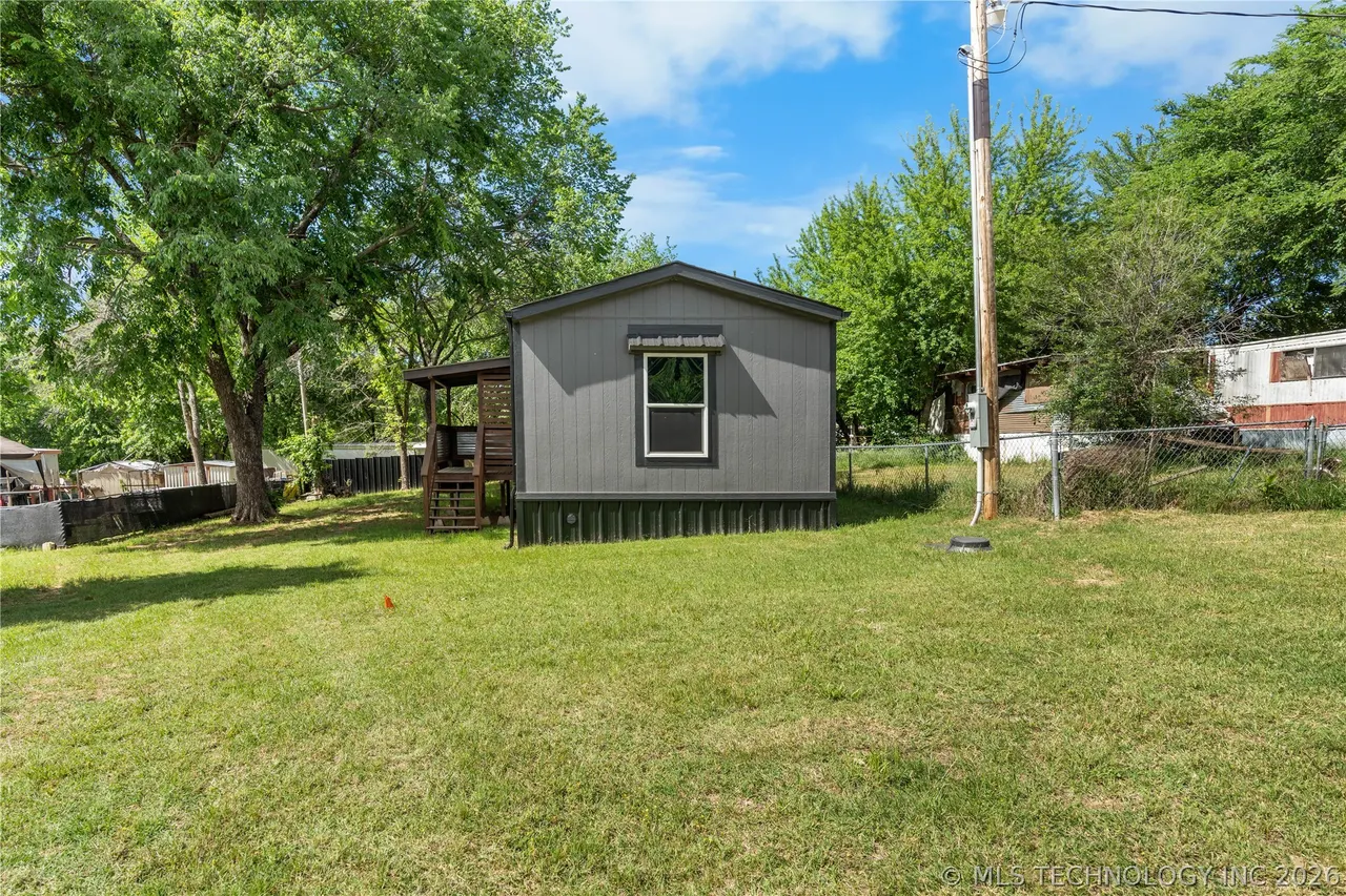 Photo 4 — 2109 Hawk, Kingston, OK 73439