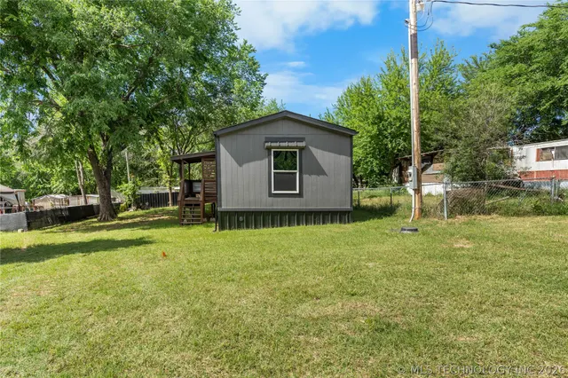 Photo 4 — 2109 Hawk, Kingston, OK 73439