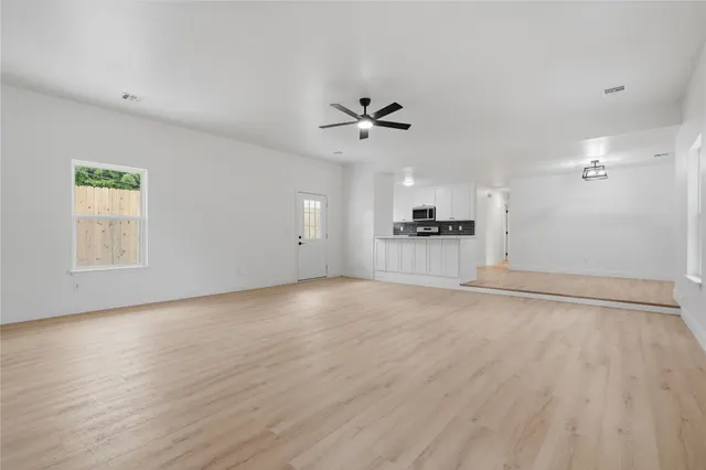 Photo 7 — 4204 S 35th West Avenue, Tulsa, OK 74107
