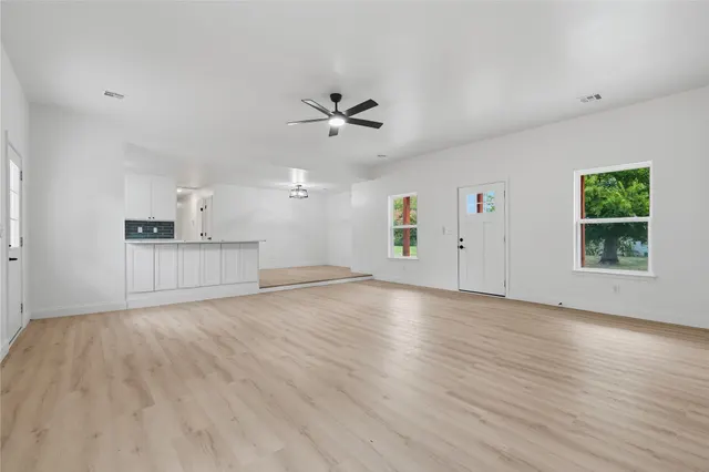 Photo 8 — 4204 S 35th West Avenue, Tulsa, OK 74107