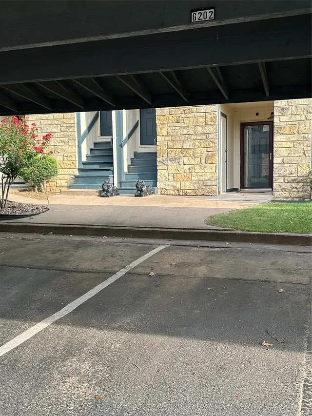 Photo 2 — 5233 Nowata Road G-202, Bartlesville, OK 74006