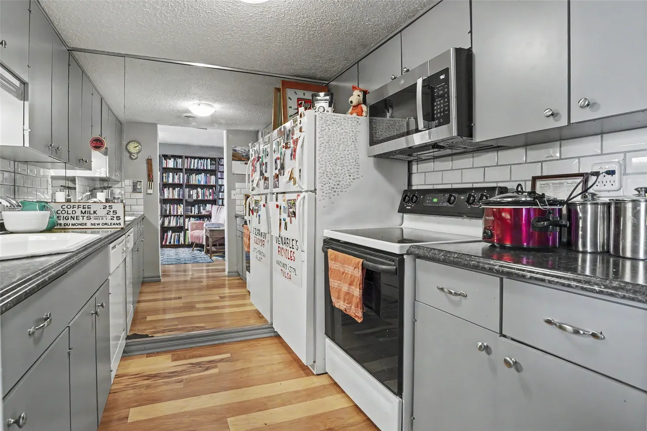 Photo 13 — 1502 S Boulder Avenue 18L, Tulsa, OK 74119