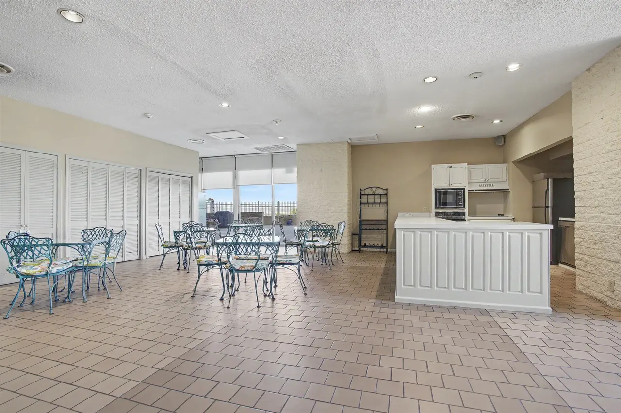 Photo 25 — 1502 S Boulder Avenue 18L, Tulsa, OK 74119
