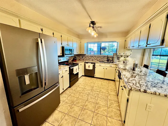 Photo 2 — 55 Falconhead Drive, Burneyville, OK 73430