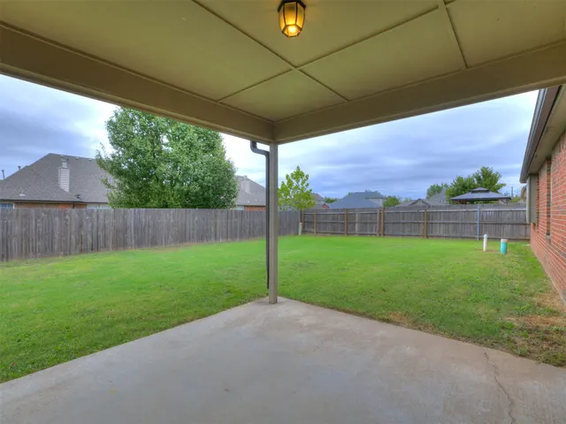 Photo 3 — 21677 E 39th Place, Broken Arrow, OK 74014