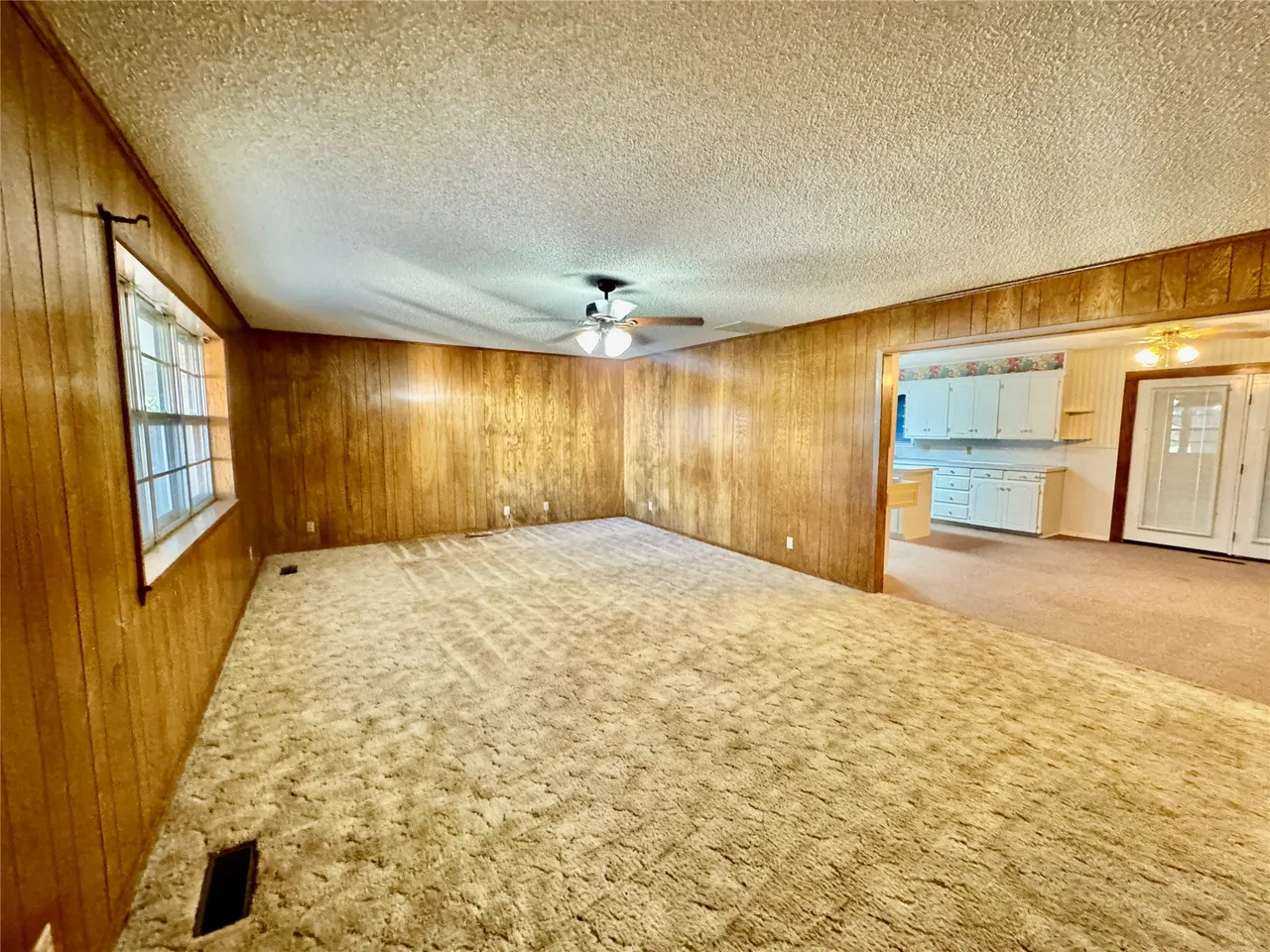 Photo 5 — 613 E Cherokee, Marietta, OK 73448