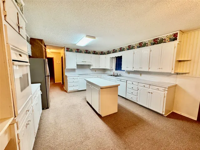 Photo 8 — 613 E Cherokee, Marietta, OK 73448