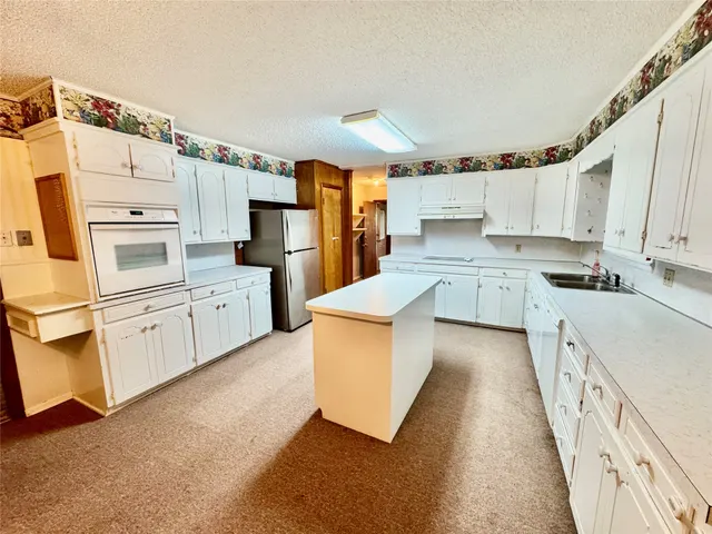 Photo 7 — 613 E Cherokee, Marietta, OK 73448