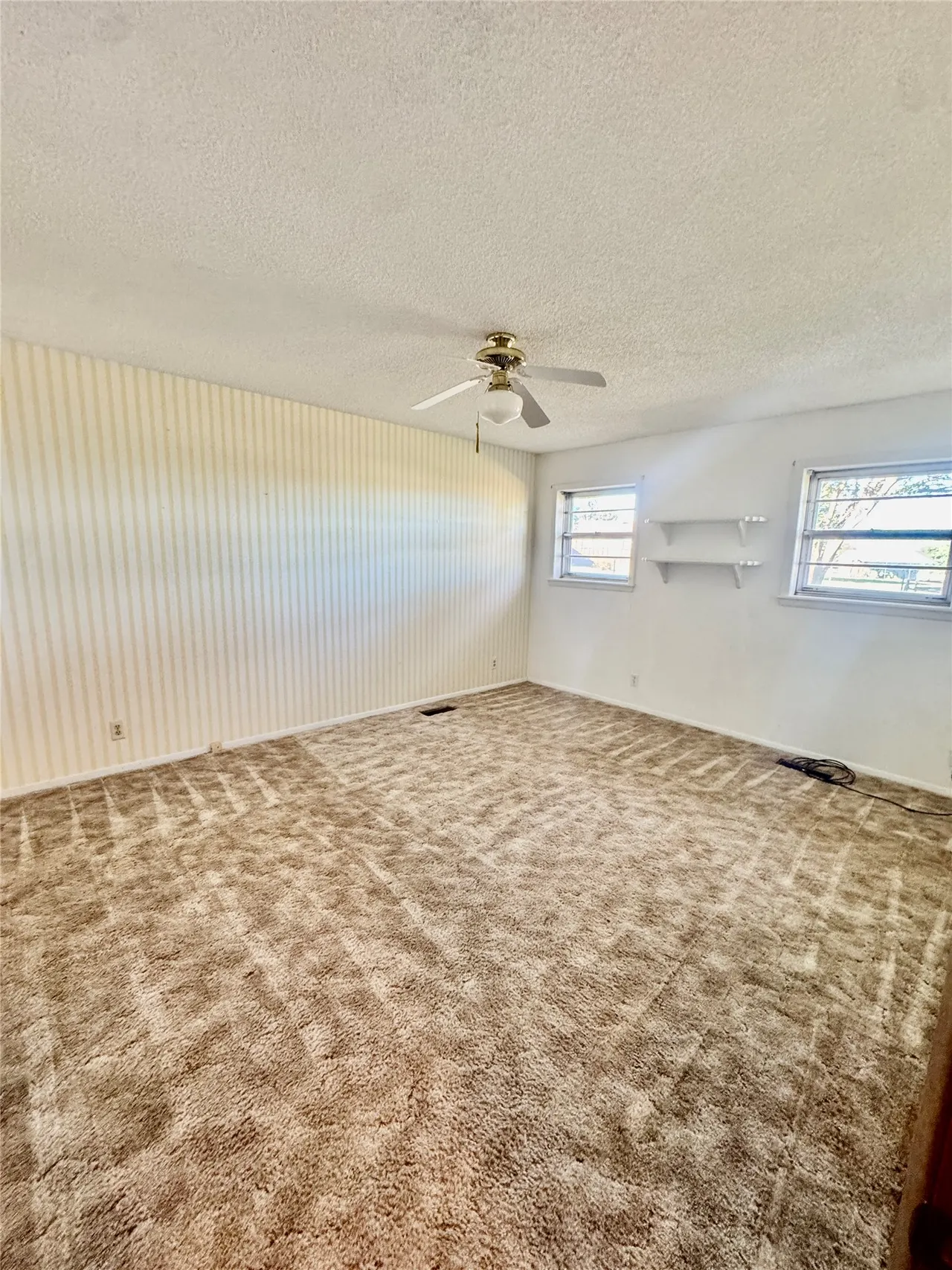 Photo 10 — 613 E Cherokee, Marietta, OK 73448