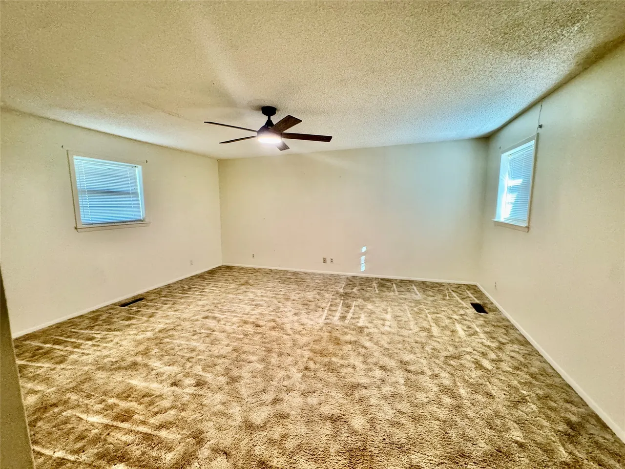 Photo 12 — 613 E Cherokee, Marietta, OK 73448