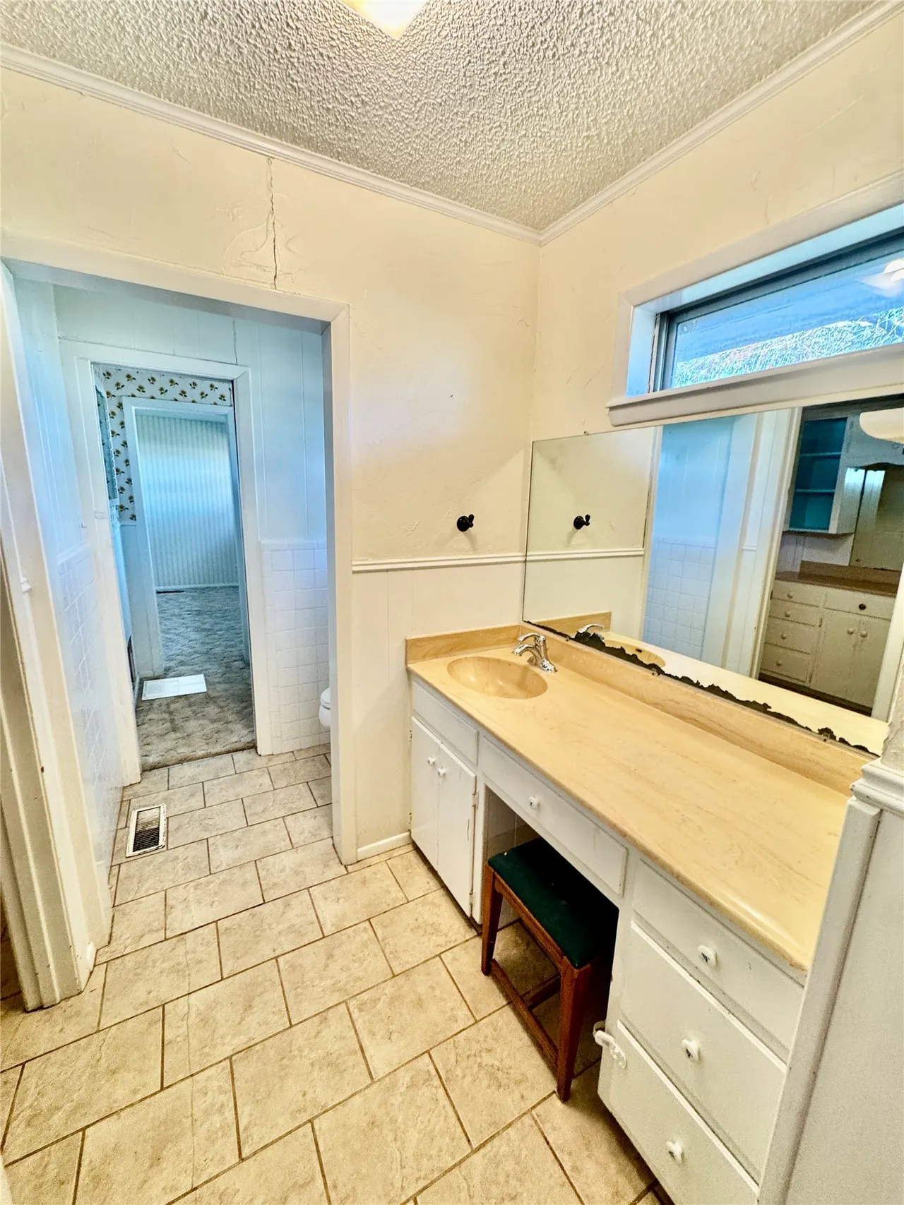 Photo 23 — 613 E Cherokee, Marietta, OK 73448