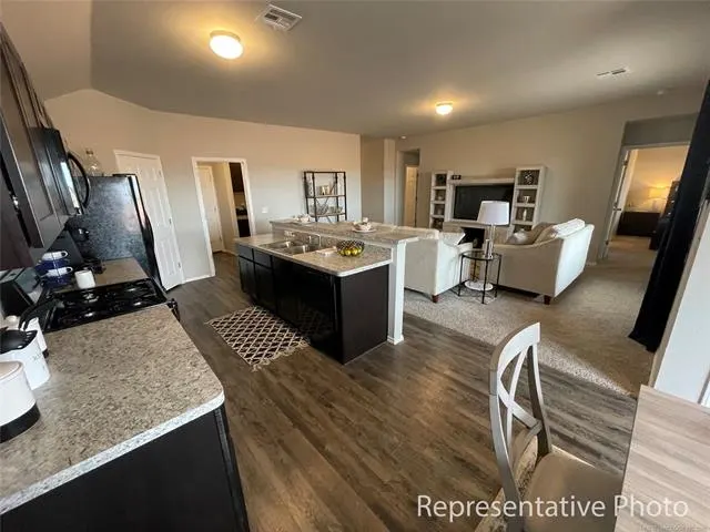 Photo 5 — 15 Sunflower Street, Bristow, OK 74010