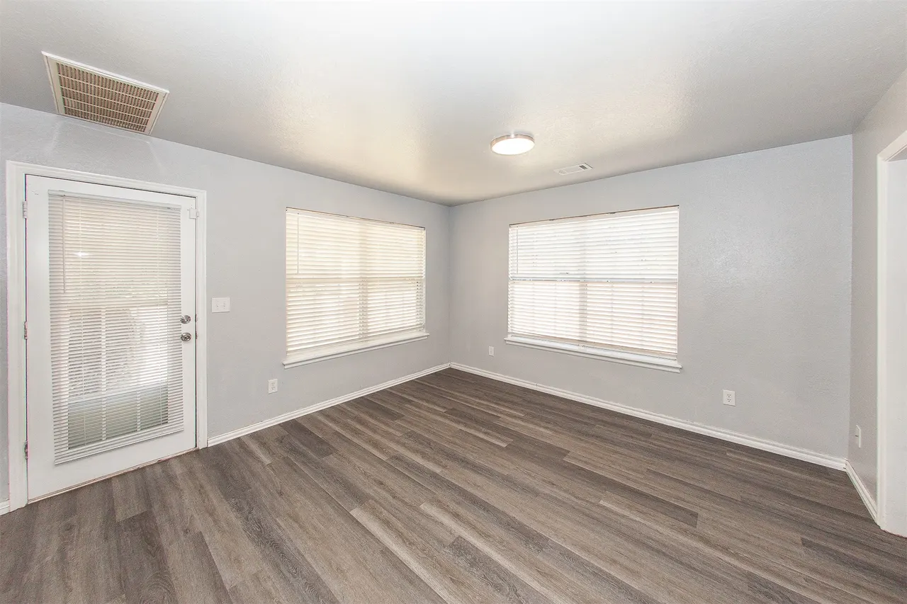 Photo 19 — 5920 S 32nd Avenue W, Tulsa, OK 74107