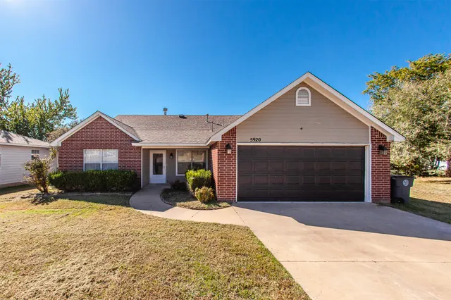 Photo 4 — 5920 S 32nd Avenue W, Tulsa, OK 74107