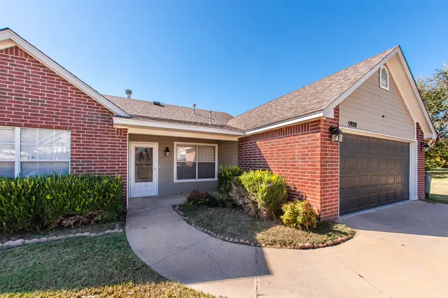 Photo 5 — 5920 S 32nd Avenue W, Tulsa, OK 74107