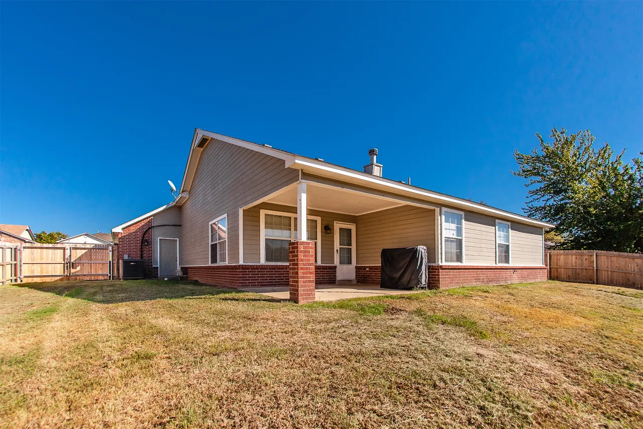 Photo 11 — 5920 S 32nd Avenue W, Tulsa, OK 74107
