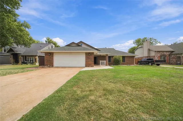 Photo 3 — 7721 N 132nd EastAvenue, Owasso, OK 74055